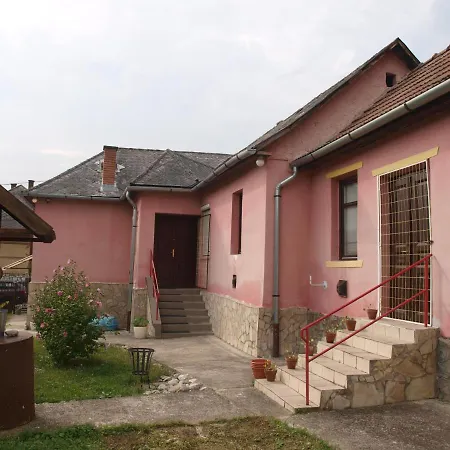 Semesterbostad Hibiszkusz Haz *